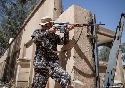 قوات شرق ليبيا تعلن وقف إطلاق النار