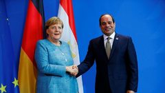 السيسي وميركل يرفضان التدخلات الأجنبية في ليبيا