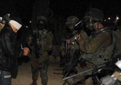 الاحتلال يعتقل 4 فلسطينيين من غزة بزعم اجتيازهم السياج الفاصل