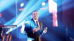 عمرو دياب يعلن عن ألبوم جديد بعنوان "أنا غير"