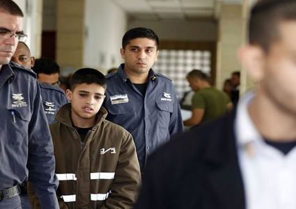 الاحتلال ينقل 34 طفلا أسيرا من "عوفر" إلى "الدامون"