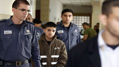 الاحتلال ينقل 34 طفلا أسيرا من "عوفر" إلى "الدامون"