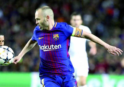 إنييستا ينتقد معاملة النادي الكتالوني مع المدرب فالفيردي