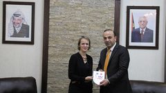 بلدية الخليل تبحث سُبل التعاون المشترك مع المؤسسات البولندية