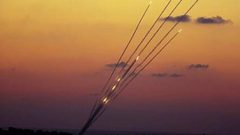 الاحتلال يزعُم: إطلاق عدة صواريخ من قطاع غزة