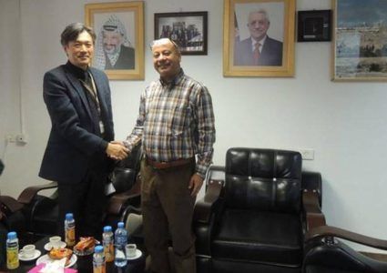 أبو هولي يصل اليابان لبحث دعم المخيمات الفلسطينية