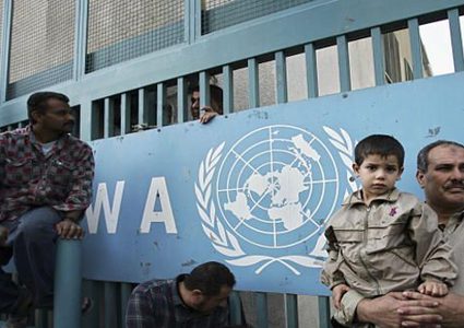 أبو حسنة: غزة منهارة تماما والأونروا تعاني من أزمات مالية كبيرة