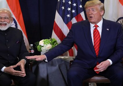 جهل ترامب التاريخي والجغرافي يضعه في أزمات عديدة