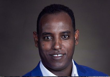 غانتس يستغني عن أحد مرشحي حزبه