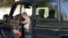 كازاخستان.. تغريم والدين تركا طفلهما يقود سيارة بسرعة كبيرة !