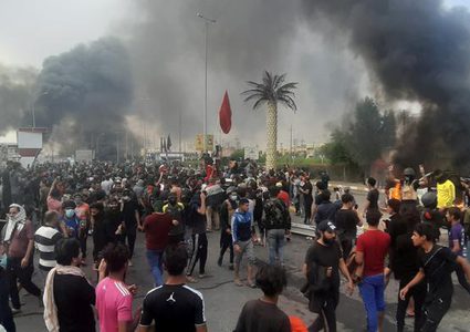 تجدد الاحتجاجات في مناطق مختلفة بالعراق