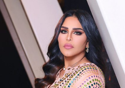 كيف أحرجت أحلام مدير أعمالها أمام الجمهور