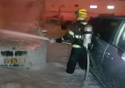 حريق في معرض لبيع السيارات بحيفا