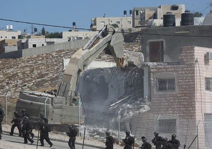 قرار بهدم 4 منازل في حي واد الحمص