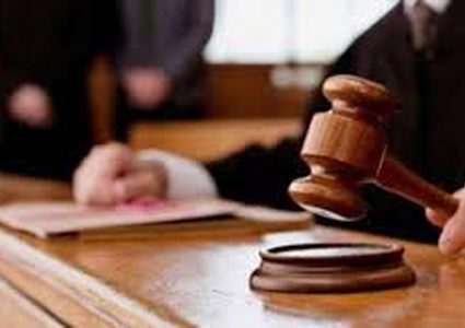 الأشغال الشاقة المؤبدة لمدانين بتهمة القتل العمد