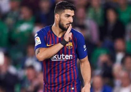 برشلونة تبحث عن بديل لسواريز