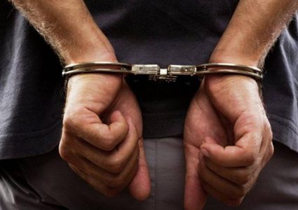 قلقليلة: الشرطة تلقي القبض على تاجر مخدرات