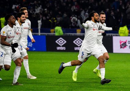 ليون يبلغ نهائي كأس الرابطة الفرنسية