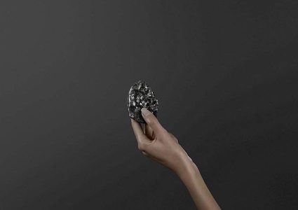 بحجم كرة التنس.. شاهدوا ثاني أكبر ألماسة خام في العالم