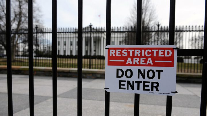 صحيفة: واشنطن بصدد فرض قيود السفر على 7 دول.. احداها عربية