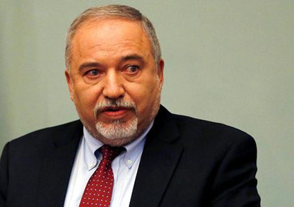 ليبرمان يعارض طلب الأحزاب الحريدية حول ميزانية المدارس الدينية