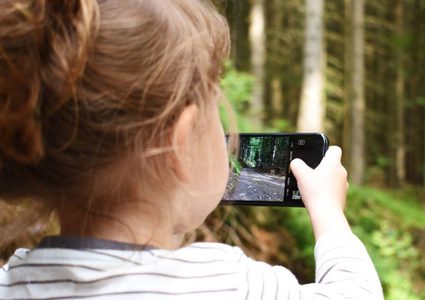 طفل ينضم لمنظمة أكثر الأشخاص ذكاء في العالم