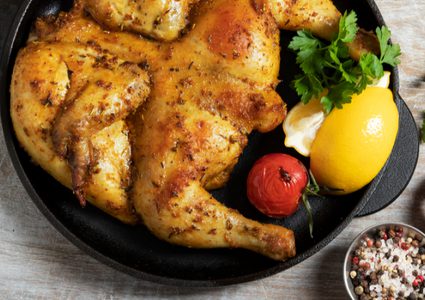 دجاج بالفرن مع الأعشاب والليمون