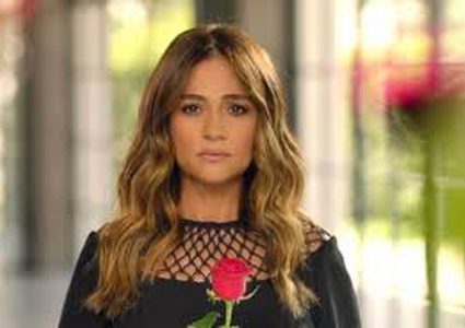 الموت يفجع الفنانة اللبنانية جوليا بطرس