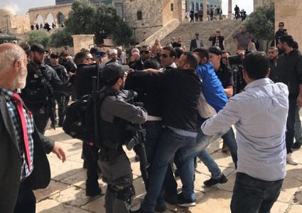 الأردن تدين اعتداء الاحتلال على المصلين في "الأقصى"