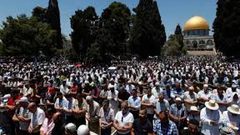 25 ألفا يؤدون الجمعة في المسجد الأقصى المبارك