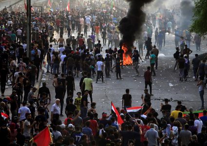 العراق: اقتحام لساحات الاعتصام في البصرة وكربلاء