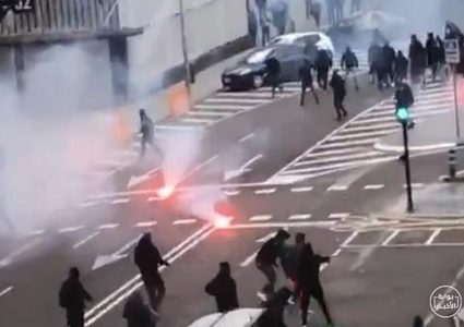 إعتقال أكثر من 100 مشجع برشلوني