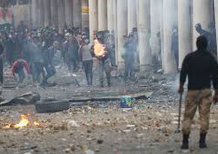 العراق: مقتل 3أشخاص وجرح 32 خلال احتجاجات في محافظة ذي قار