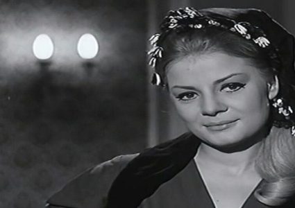 الفنانة نادية لطفي تخرج من العناية المركزة