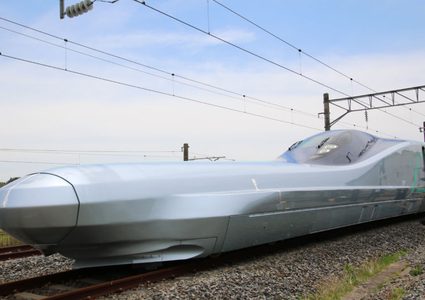 قطار اليابان الجديد.. طائر ولا عجلات