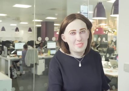 "إيما" شكلك بعد 20 عاما من العمل المكتبي