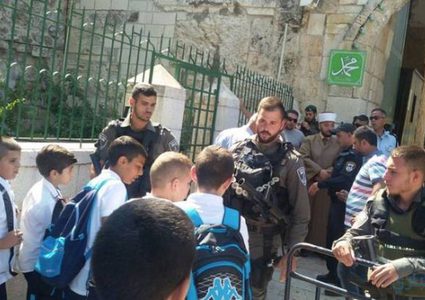 التربية تدعو لاتخاذ موقف حازم تجاه استهداف التعليم بالقدس