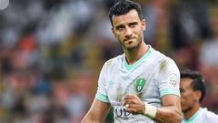 عمر السومة يعلن إصابته بخلع في الكتف