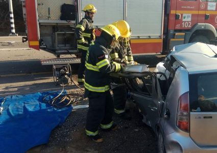 مصرع مواطنة في حادث طرق بالنقب
