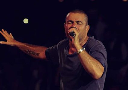 عمرو دياب يفجر مفاجأة لمتابعيه