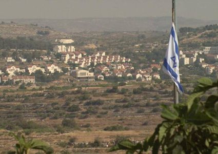 محلل سياسي: "إسرائيل" تعتبر صفقة القرن مقدمة لضم الضفة الغربية