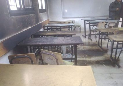 نابلس: مستوطنون يحرقون صفا مدرسيا في عينابوس