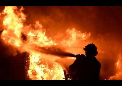 هندية تحرق كفيلها من أجل سرقة مبلغ من المال