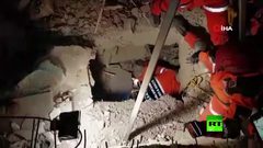 إنقاذ طفلة قضت 24 ساعة تحت الأنقاض بعد زلزال تركيا