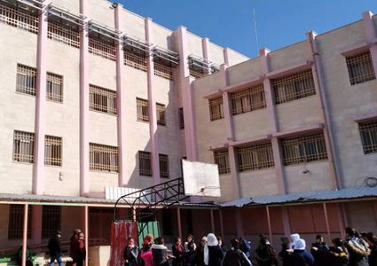 قاعة متطورة في مدرسة "بنات رياض الأقصى" بالقدس