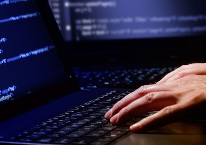 قراصنة يخترقون حسابات فرق أمريكية