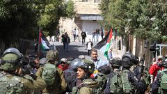 اصابات جراء قمع الاحتلال مسيرة منددة بـ"صفقة القرن" في الخليل