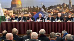 مراقبون: مواجهة اعلان ترامب يتطلب موقف فلسطيني موحد وقوي