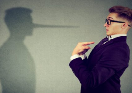 خصائص محددة تميّز الكاذبين البارعين!