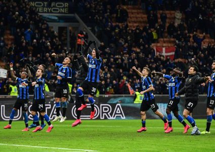 إنتر ميلان يكمل أضلاع المربع الذهبي لكأس إيطاليا